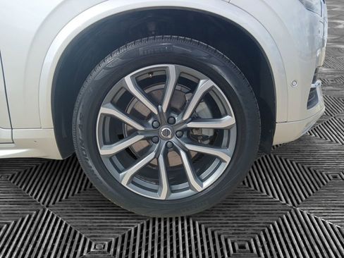 Used 2019 Volvo XC90 T5 Momentum w/ Advanced Package image 9