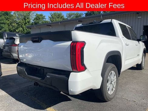 Used 2025 Toyota Tundra SR5 w/ SR5 Premium Package AWD/4WD image 8