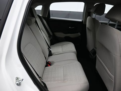 Certified 2025 Honda HR-V LX image 22