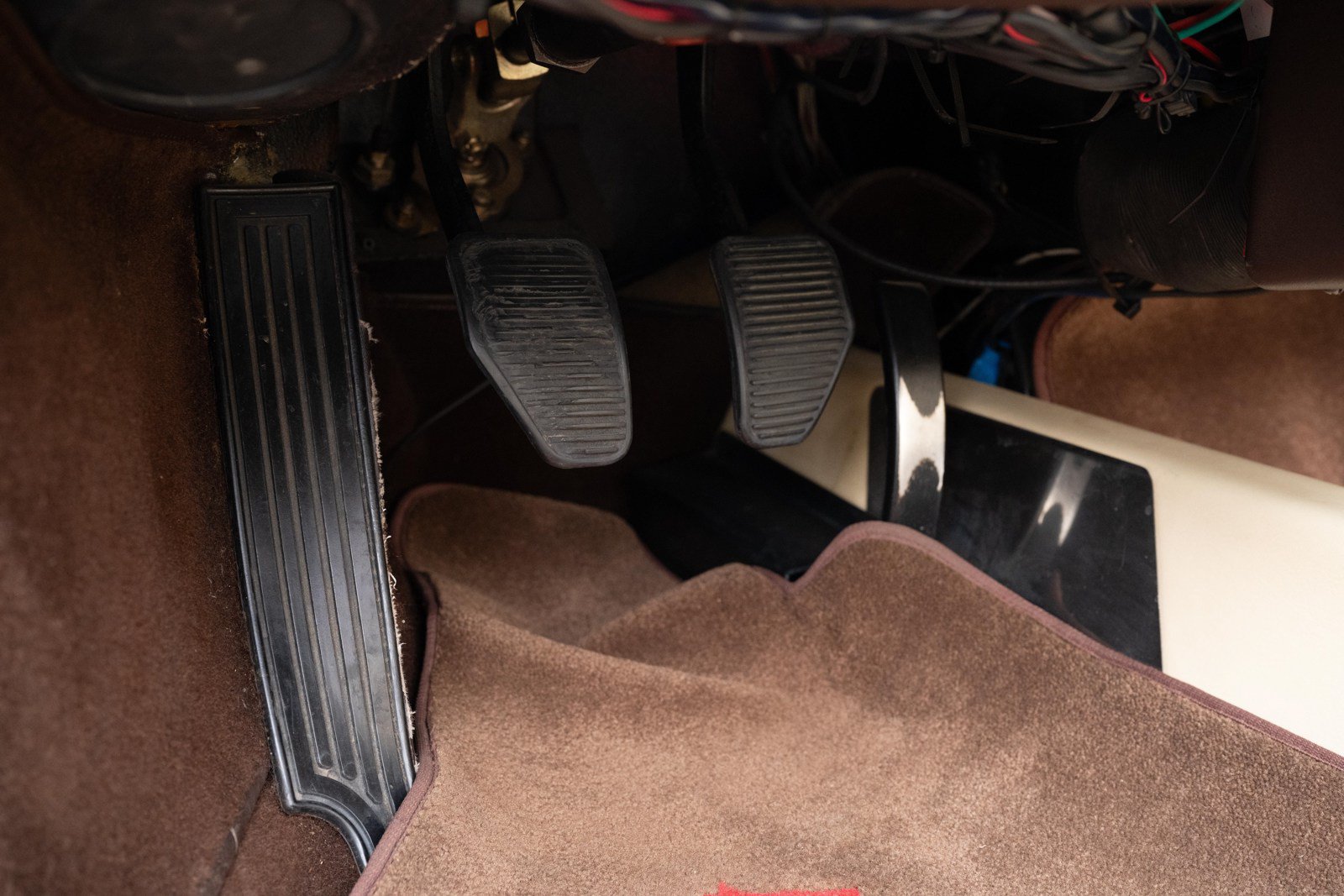 Used 1988 Ferrari 328 GTS RWD image 49