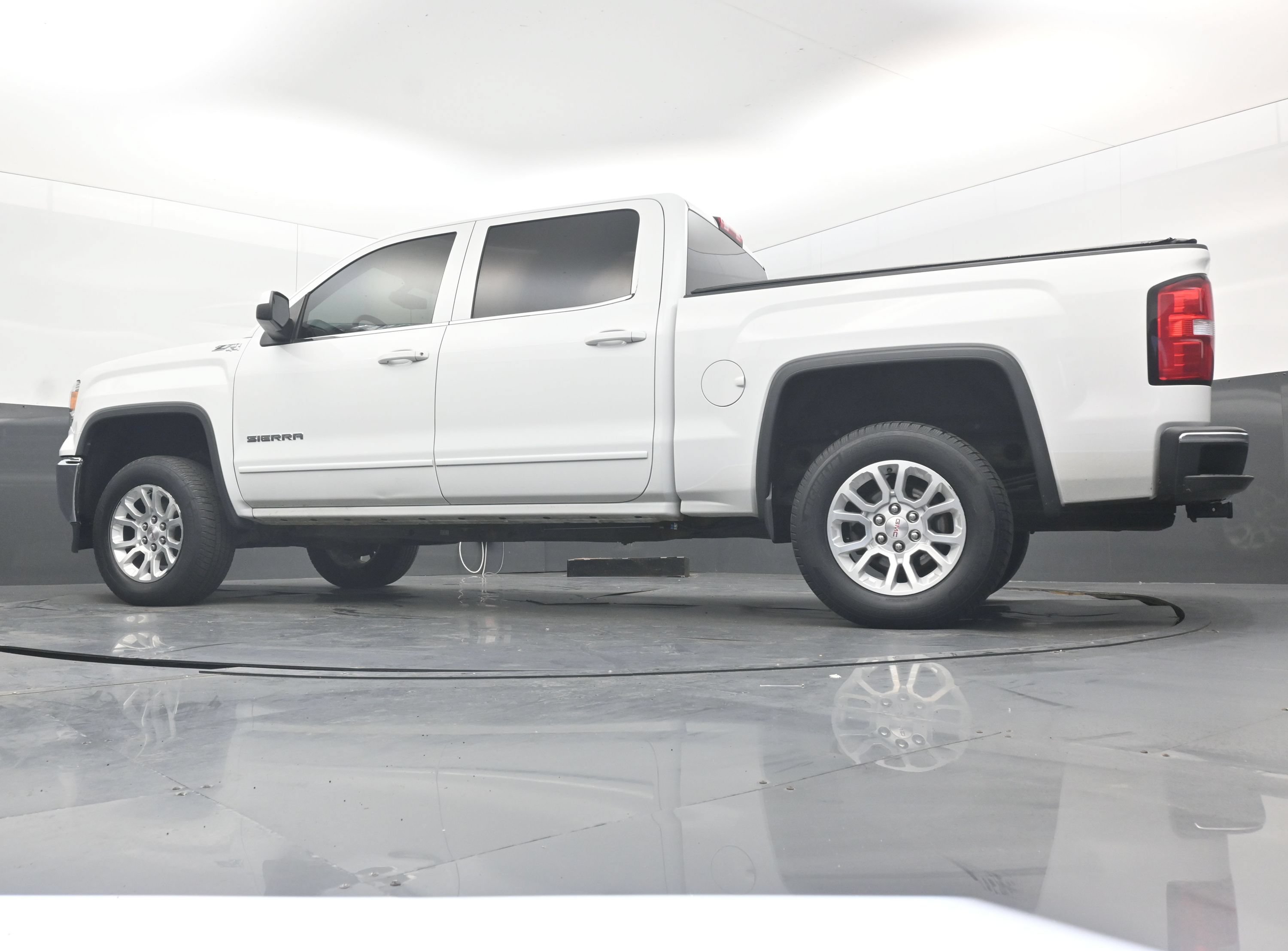 Used 2015 GMC Sierra 1500 SLE w/ SLE Value Package AWD/4WD image 26