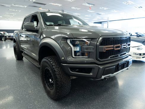 Used 2020 Ford F150 Raptor w/ Equipment Group 802A Luxury AWD/4WD image 3