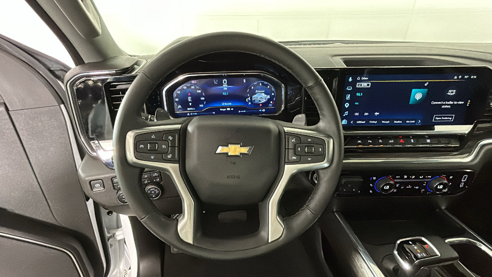 Used 2025 Chevrolet Silverado 1500 LTZ w/ LTZ Premium Package AWD/4WD image 18