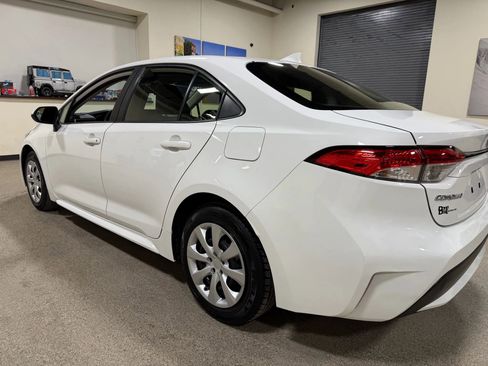 Used 2021 Toyota Corolla LE w/ Carpet Mat Package (TMS) image 20