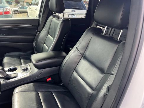 Used 2021 Jeep Grand Cherokee Limited w/ Sun & Sound Group AWD/4WD image 12