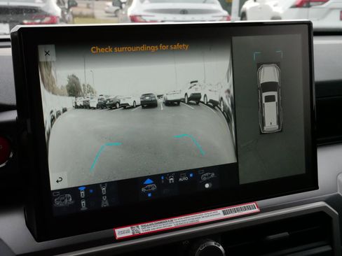 Certified 2025 Toyota 4Runner TRD Off-Road Premium image 32