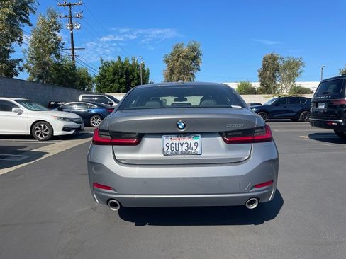 Used 2023 BMW 330i Sedan w/ Driving Assistance Package RWD image 3