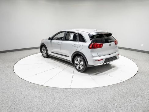 Used 2018 Kia Niro FE FWD image 31