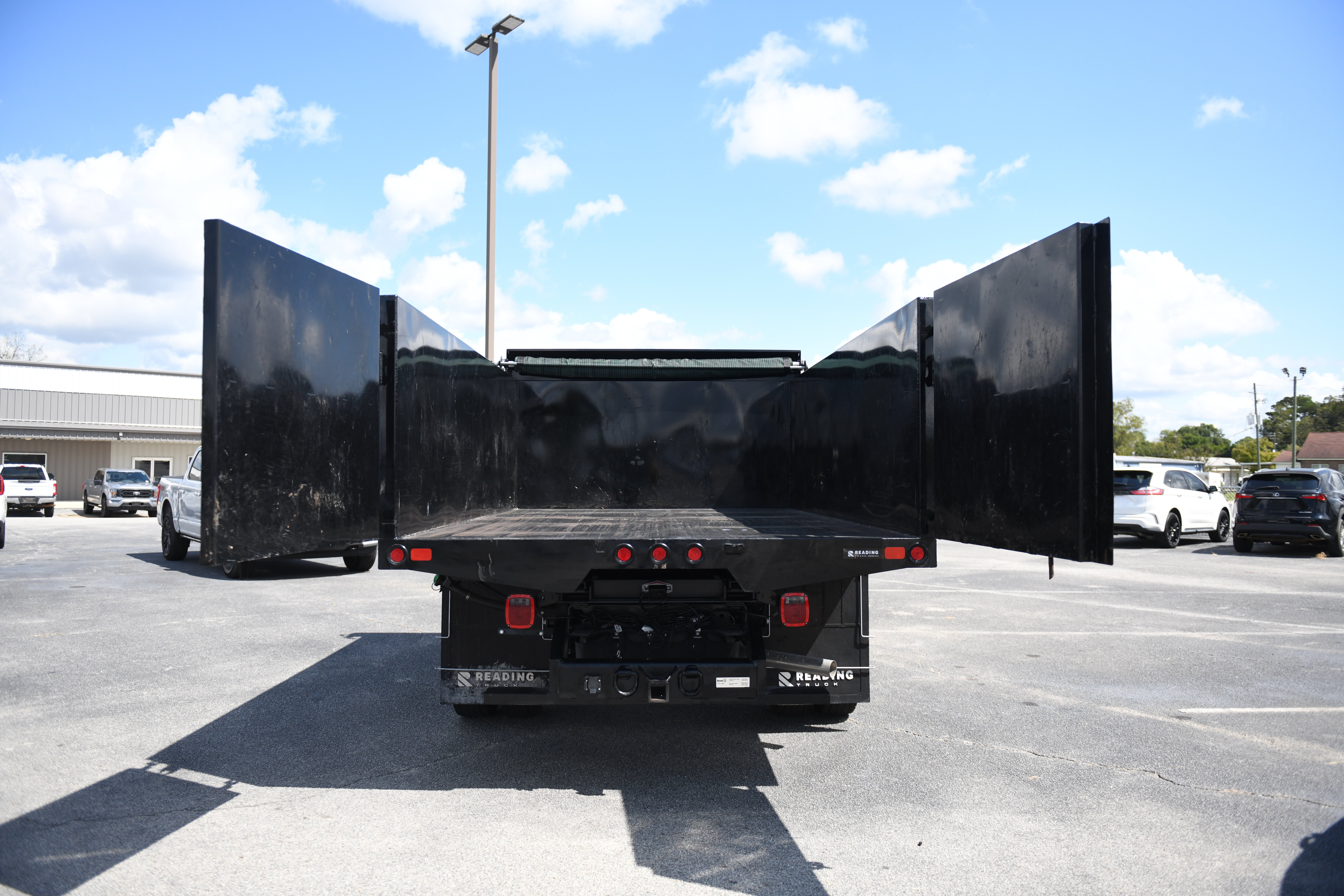 Used 2026 Ford F550 4x4 Crew Cab image 12