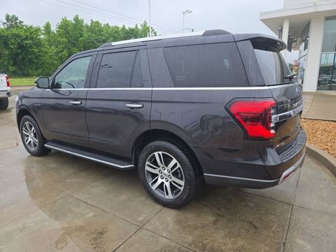 Used 2022 Ford Expedition Limited RWD image 3