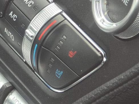 Used 2022 Ford Mustang GT Premium w/ Black Accent Package RWD image 28