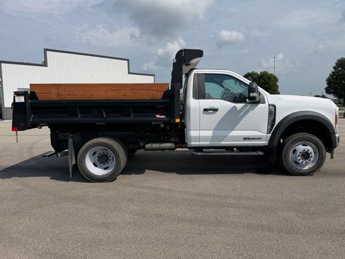 Used 2024 Ford F550 4x4 Regular Cab Super Duty image 7