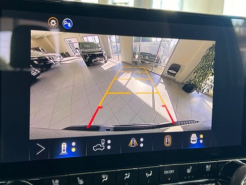 New 2026 Chevrolet Colorado ZR2 w/ Technology Package AWD/4WD image 18