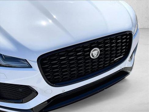 Used 2025 Jaguar F-PACE R-Dynamic S image 27