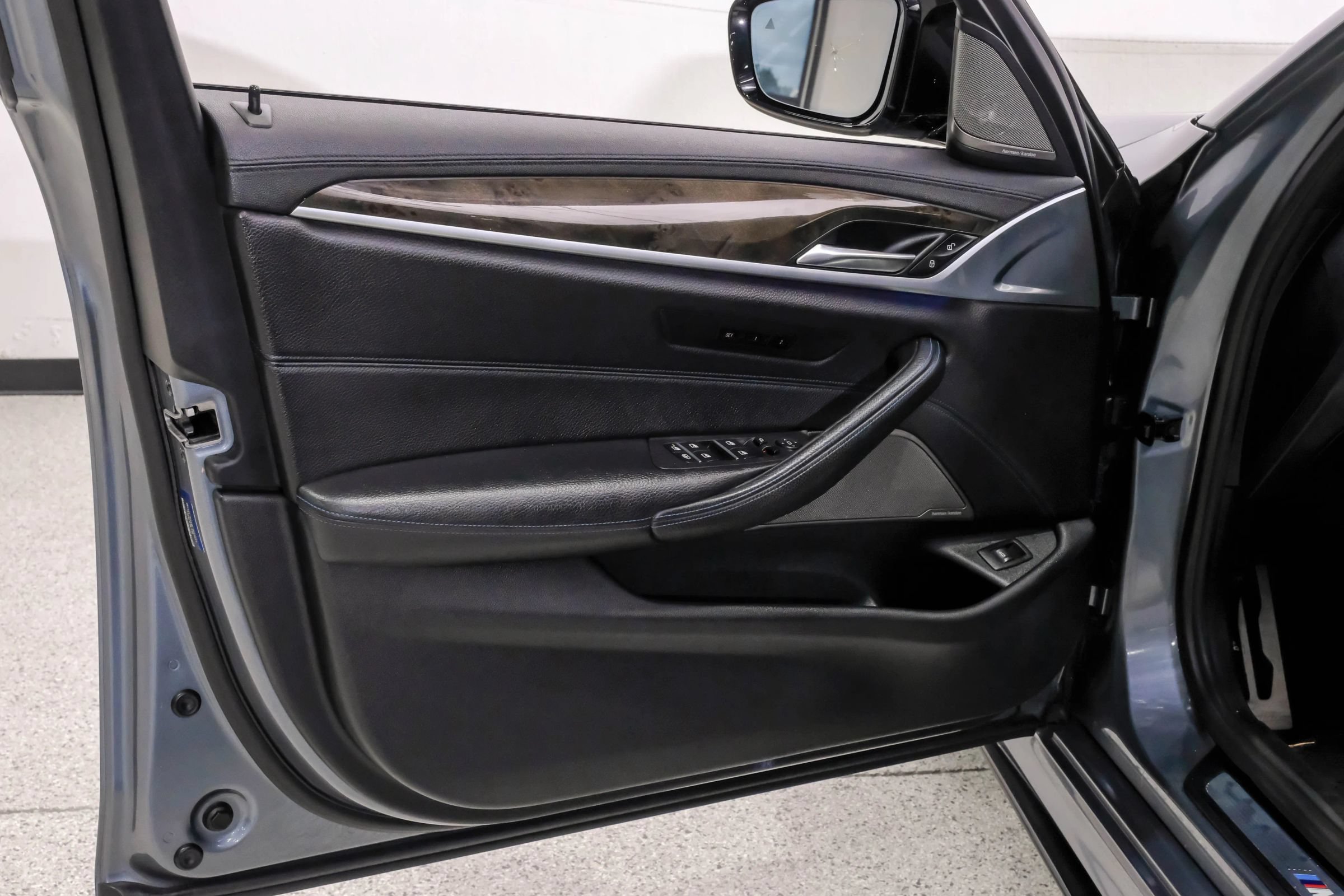 Used 2017 BMW 540i RWD image 55