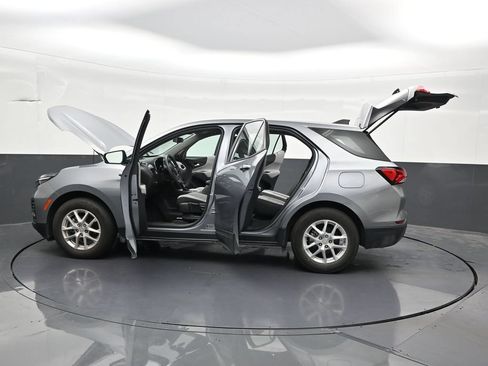 Used 2024 Chevrolet Equinox LS FWD image 33