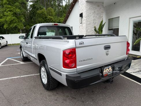 Used 2005 Dodge Dakota ST image 12