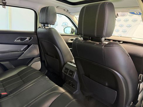 Used 2018 Land Rover Range Rover Velar S AWD/4WD image 24