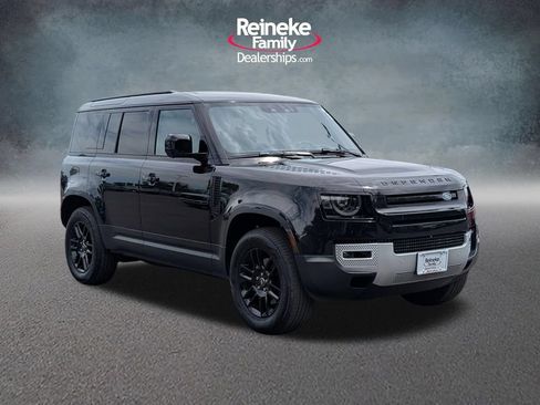 Used 2025 Land Rover Defender 110 S AWD/4WD image 3