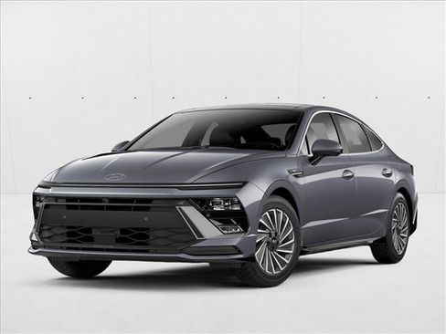 Used 2025 Hyundai Sonata Limited FWD image 1