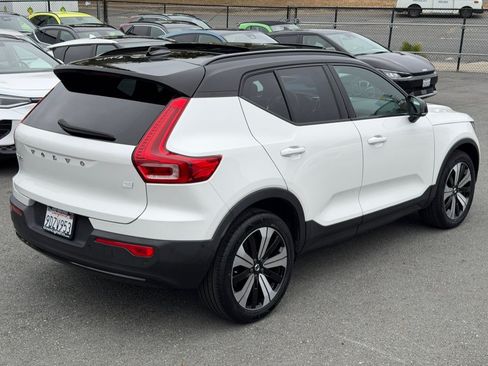 Used 2023 Volvo XC40 Recharge Plus AWD/4WD image 5