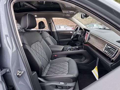 New 2026 Volkswagen Atlas SEL Premium R-Line AWD/4WD image 8