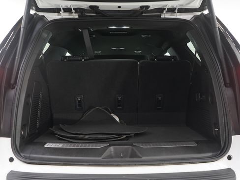 Used 2025 GMC Yukon Denali AWD/4WD image 18
