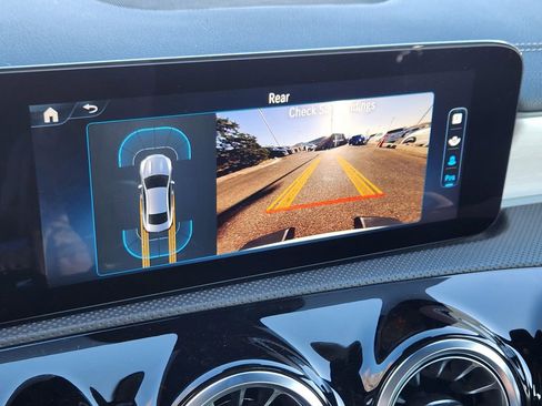 Used 2025 Mercedes-Benz CLA 250 4MATIC image 8