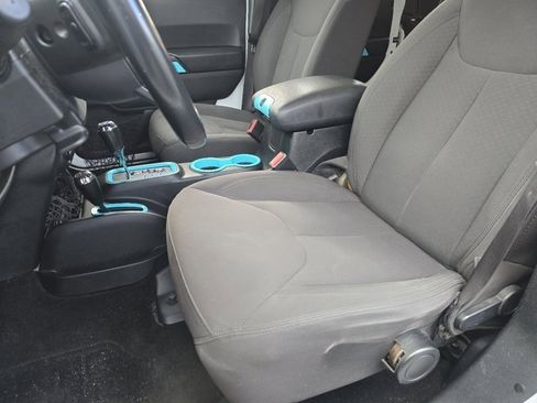 Used 2017 Jeep Wrangler Unlimited Sport w/ Connectivity Group image 19