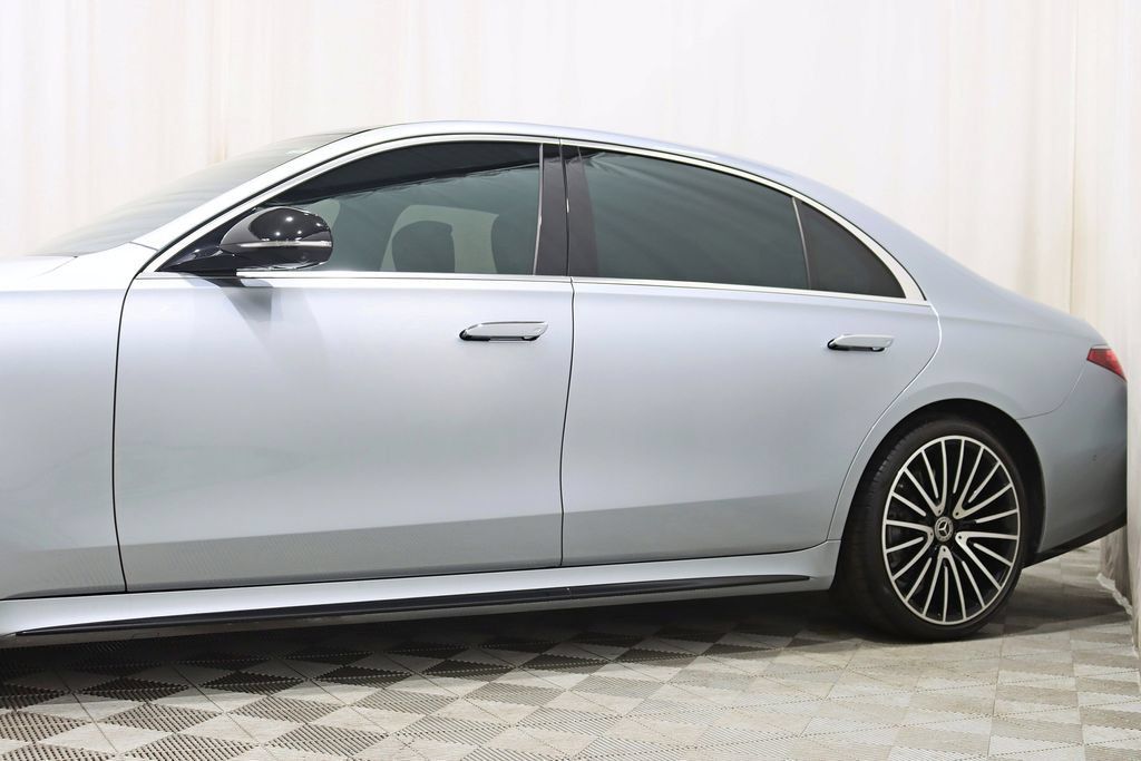 Used 2021 Mercedes-Benz S 580 4MATIC Sedan image 4