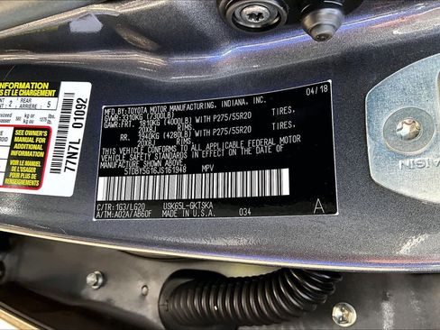 Used 2018 Toyota Sequoia TRD Sport AWD/4WD image 36