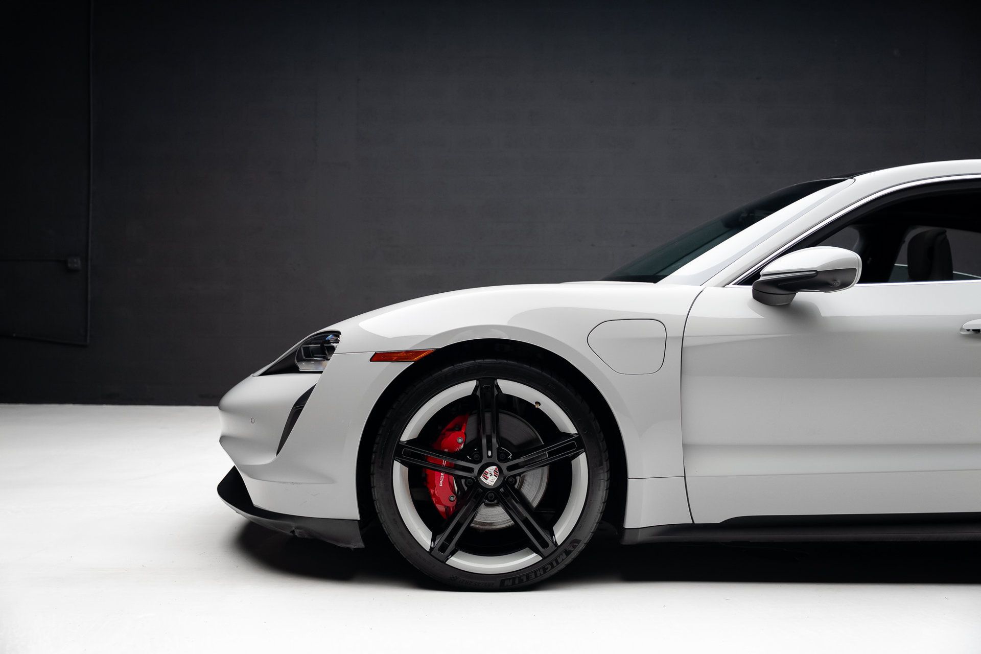 Used 2022 Porsche Taycan 4S AWD/4WD image 18