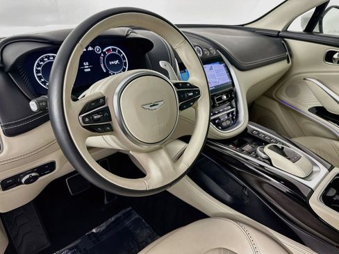 Used 2023 Aston Martin DBX AWD/4WD image 3