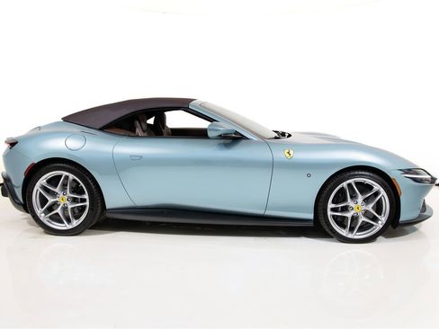 Certified 2025 Ferrari Roma Spider RWD image 20