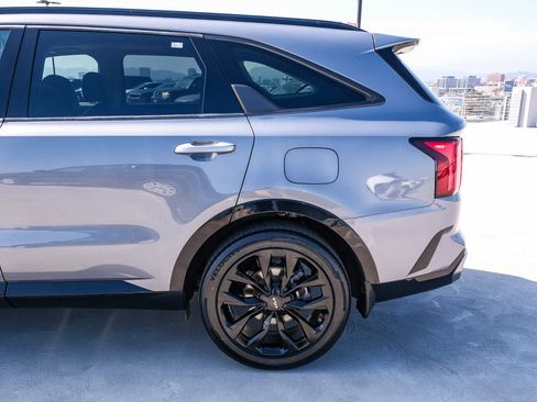 Used 2022 Kia Sorento SX FWD image 8