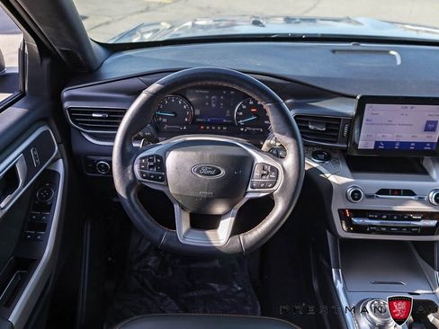 Used 2023 Ford Explorer Timberline image 2