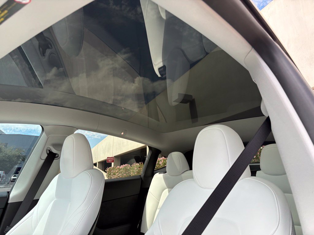 Used 2025 Tesla Model Y Performance AWD/4WD image 9