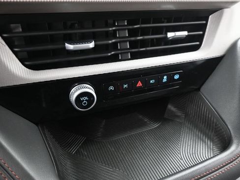 Certified 2025 Ford Explorer Active RWD image 17