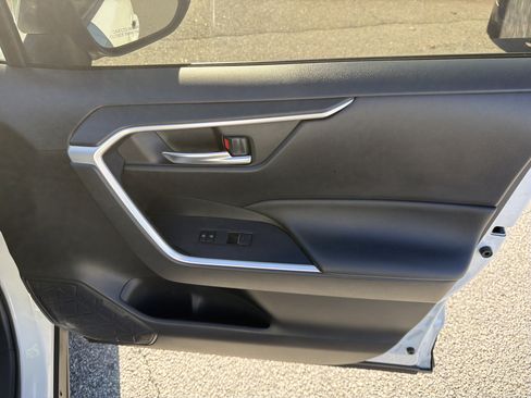 Certified 2023 Toyota RAV4 SE image 25