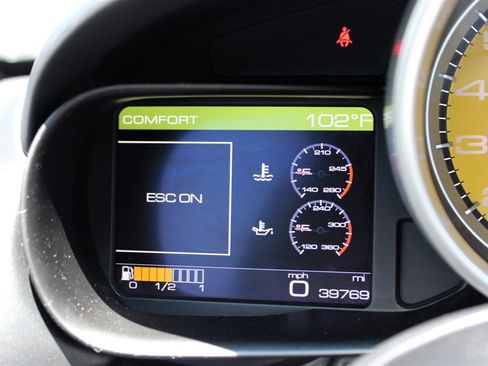 Used 2017 Ferrari California T image 39