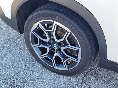 Used 2025 BMW X2 xDrive28i AWD/4WD image 11