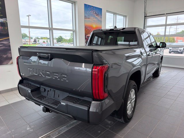 Used 2022 Toyota Tundra SR5 AWD/4WD image 5