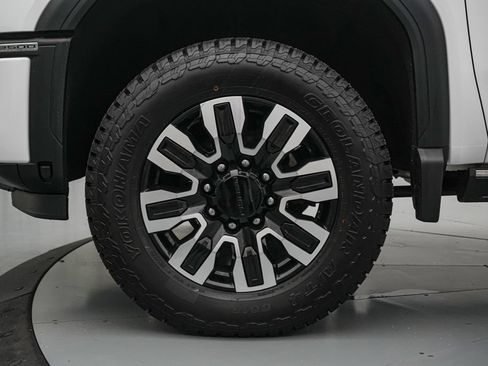 Used 2024 GMC Sierra 2500 Denali Ultimate AWD/4WD image 12