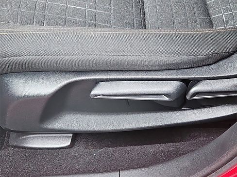 Used 2024 Honda HR-V Sport image 17