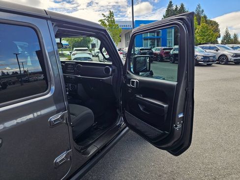 Used 2023 Jeep Gladiator Sport AWD/4WD image 26