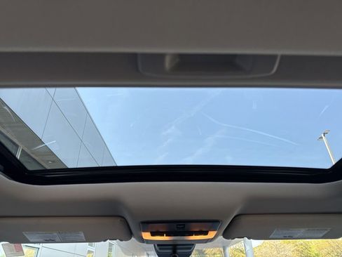 New 2026 Nissan Altima 2.5 SR w/ SR Midnight Edition Package image 16