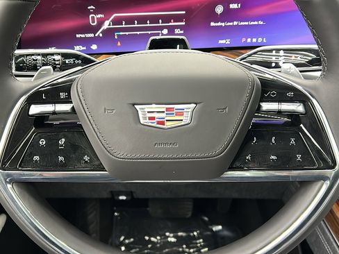 Used 2025 Cadillac Escalade Sport Platinum w/ LPO, ONYX Package image 21