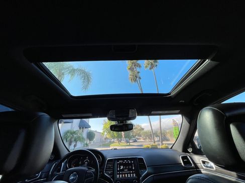 Used 2018 Jeep Grand Cherokee Limited RWD image 15