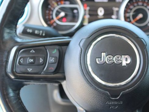 Used 2022 Jeep Wrangler Unlimited Sport AWD/4WD image 18