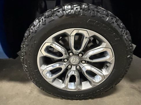 Used 2020 RAM 1500 Laramie w/ Sport Appearance Package AWD/4WD image 23